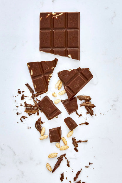 DAKAMA CHOCOLATE: Cashew Mylk with Crunchy Crisped Rice