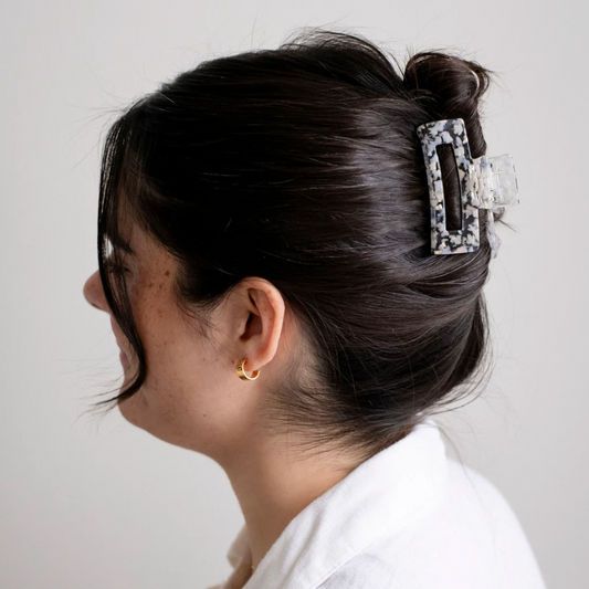 Hair Claw Medium - White Lotus